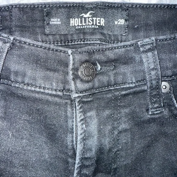 🪼 Hollister Black Denim Shorts - Picture 2 of 4